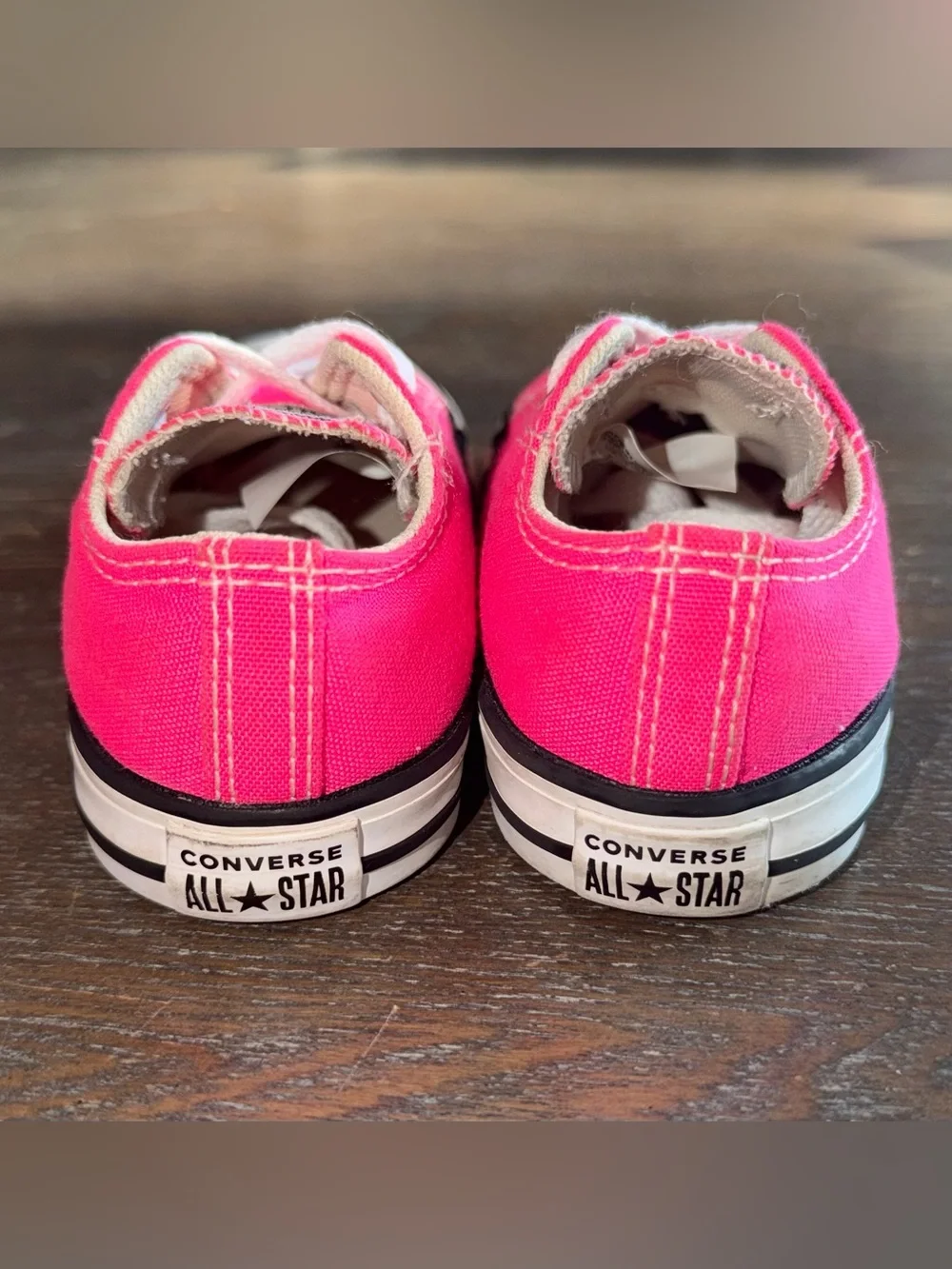 Hot Pink Converse All Star Chuck Taylor Low Top Sneakers size 7